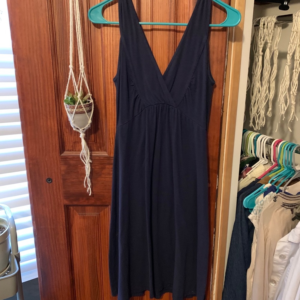 navy blue v neck dress